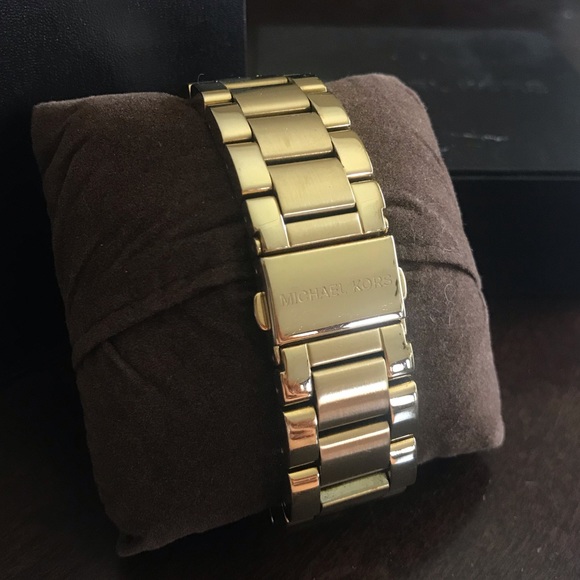 Michael Kors 5166 Gold Watch - Picture 3 of 5